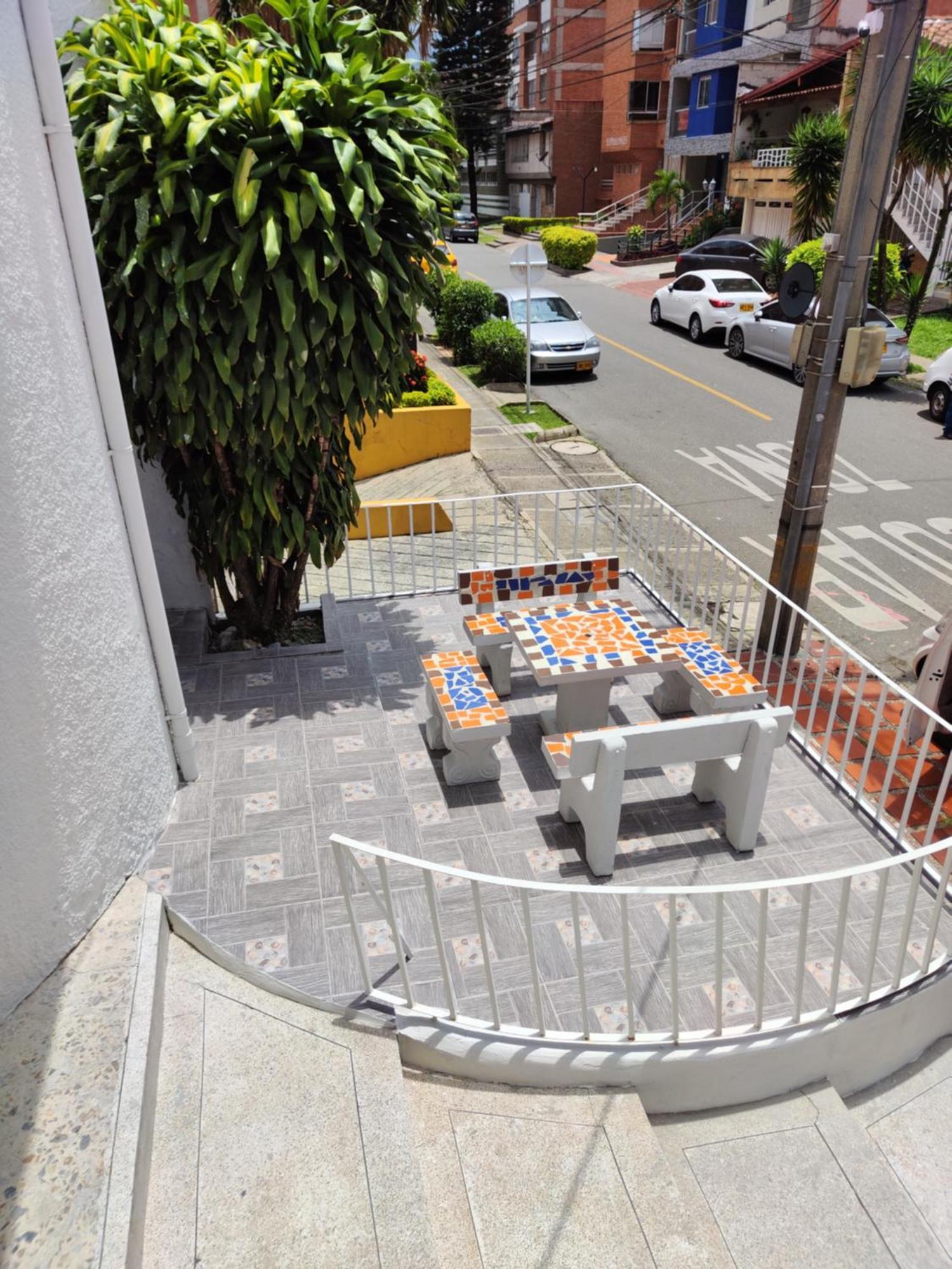 Absolute Hotel & Hostel Boutique Medellín Esterno foto